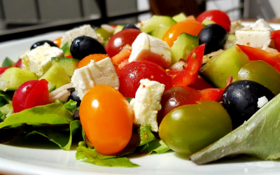 Ça vous dit une salade grecque pour commencer ?